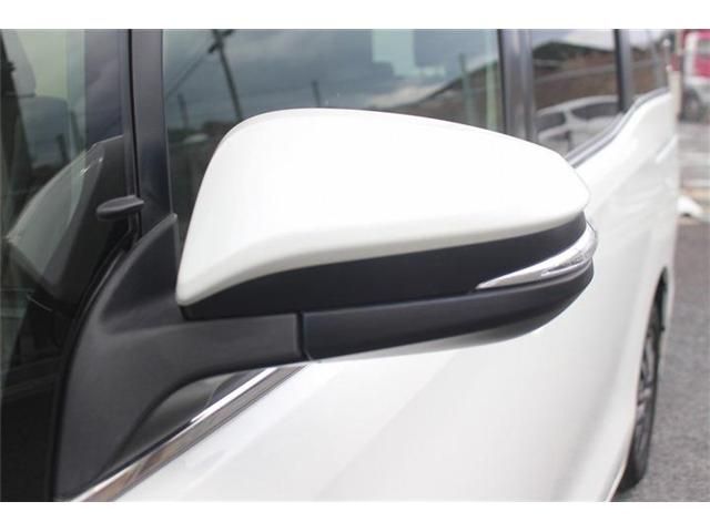 TOYOTA ESQUIRE HYBRID 2017 Image 31