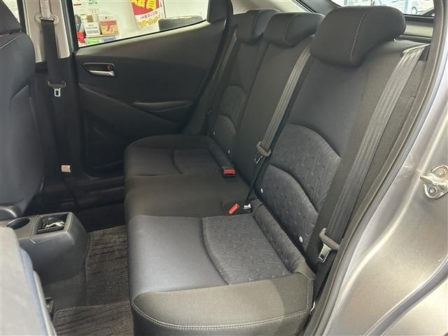 MAZDA DEMIO 4WD 2015 Image 31