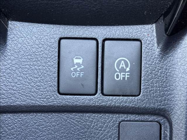 TOYOTA COROLLA FIELDER 2017 Image 31