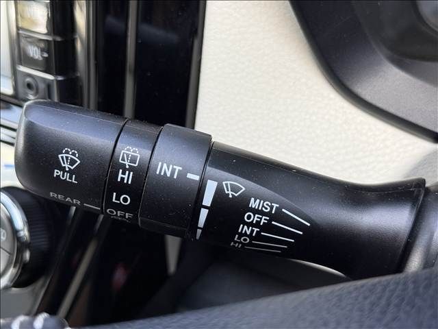 TOYOTA COROLLA FIELDER 2017 Image 31