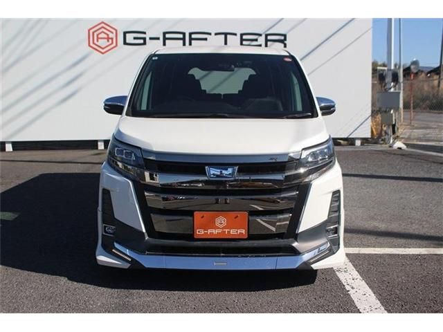 TOYOTA NOAH HYBRID 2017 Image 31
