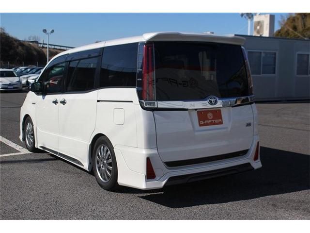 TOYOTA NOAH HYBRID 2017 Image 31