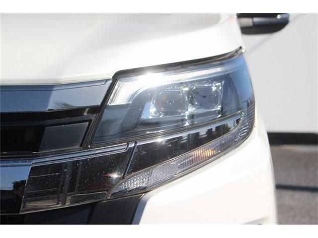 TOYOTA NOAH HYBRID 2017 Image 31