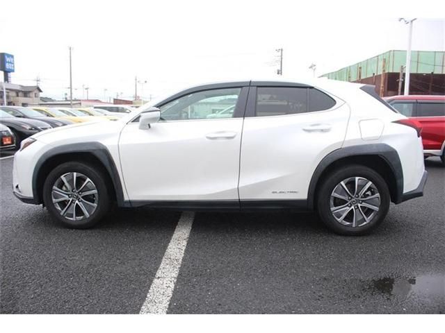 TOYOTA LEXUS UX300E 2022 Image 31