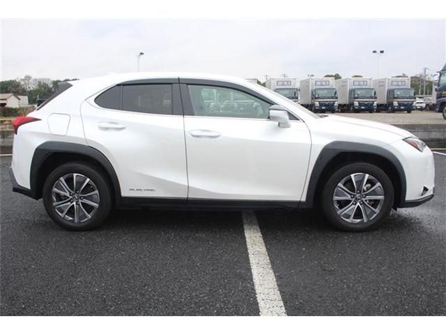 TOYOTA LEXUS UX300E 2022 Image 31