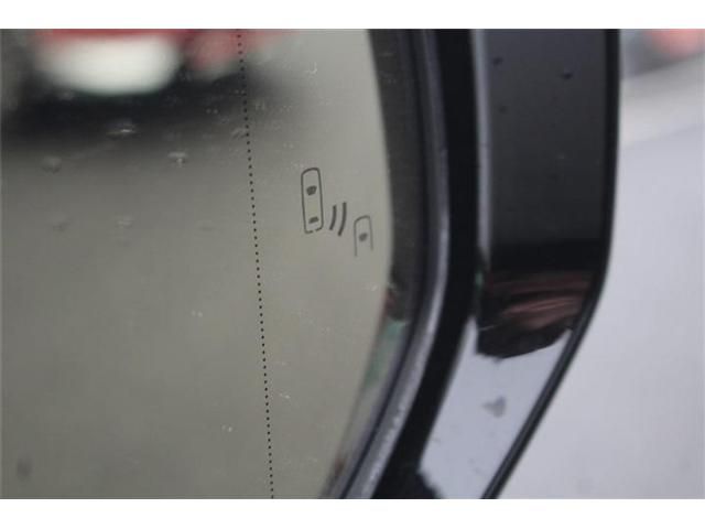 TOYOTA LEXUS UX300E 2022 Image 31