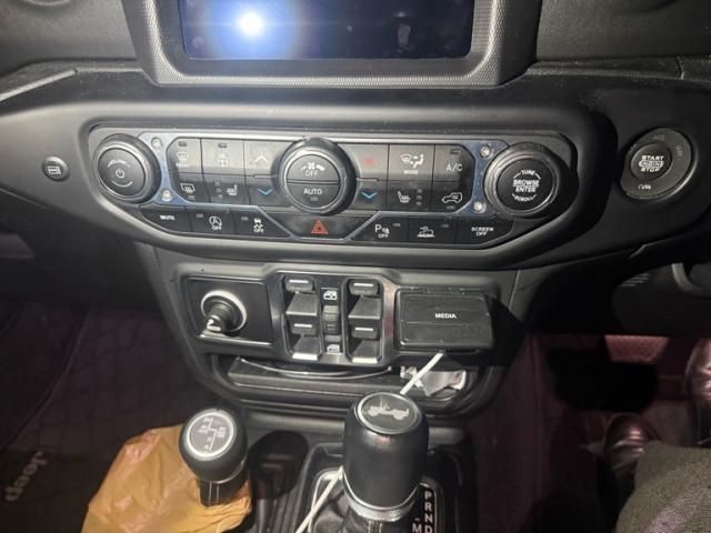 JEEP WRANGLER UNLIMI 2021 Image 31