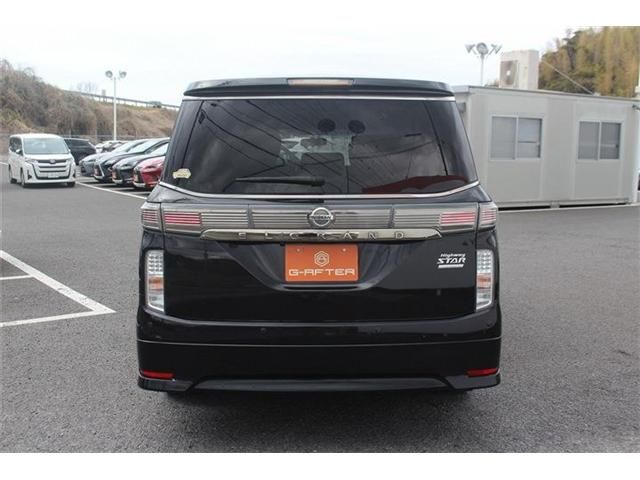 NISSAN ELGRAND 2015 Image 31