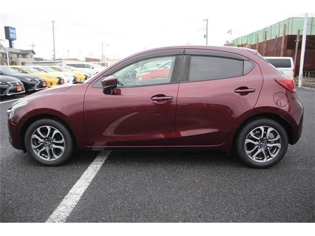 MAZDA DEMIO 2017 Image 31