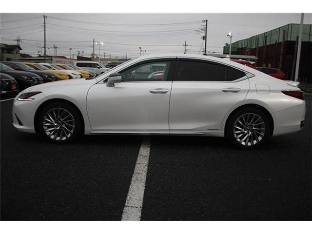 TOYOTA LEXUS ES300H 2021 Image 31