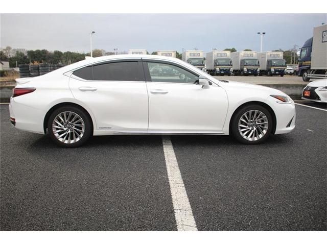 TOYOTA LEXUS ES300H 2021 Image 31
