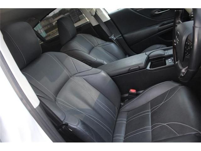 TOYOTA LEXUS ES300H 2021 Image 31