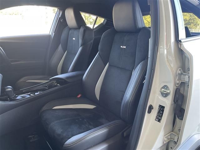 TOYOTA C-HR 2020 Image 31