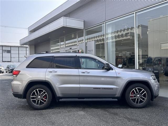 JEEP GRAND CHEROKEE 2017 Image 31