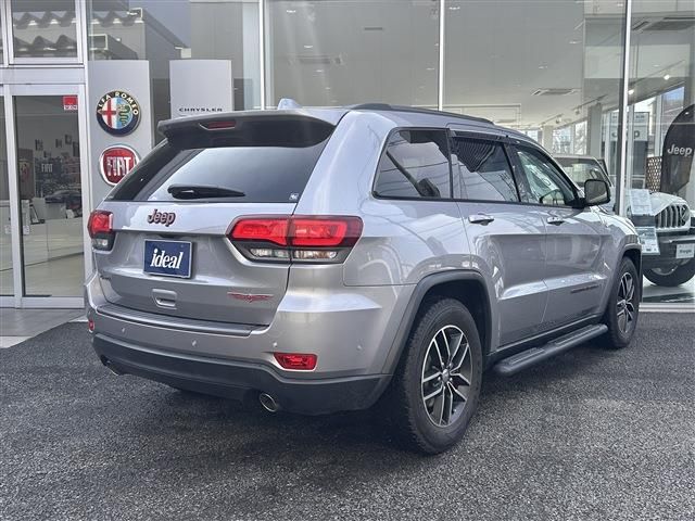 JEEP GRAND CHEROKEE 2017 Image 31