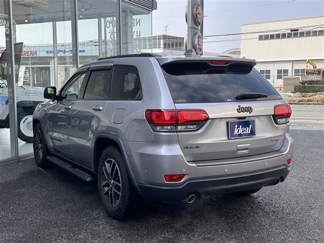 JEEP GRAND CHEROKEE 2017 Image 31