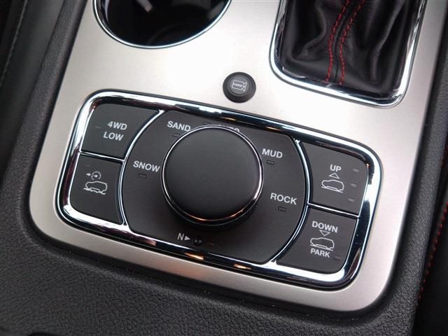 JEEP GRAND CHEROKEE 2017 Image 31