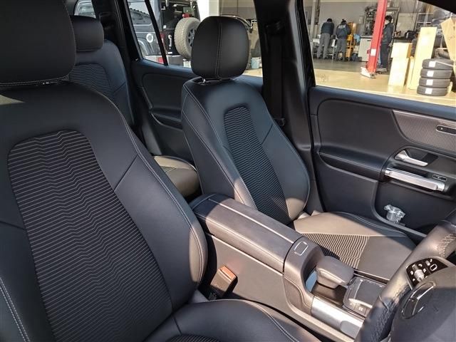 MERCEDES BENZ GLB 2022 Image 31