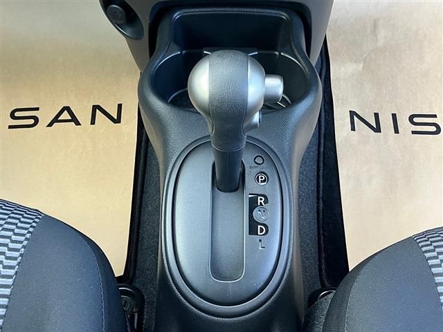 NISSAN MARCH 2017 Image 31