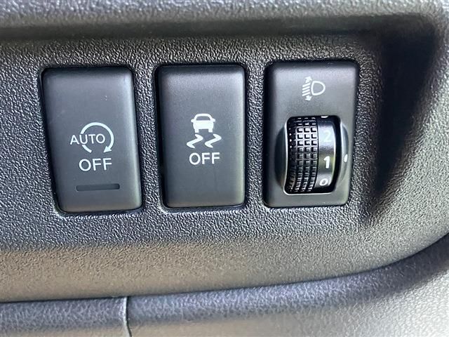 NISSAN MARCH 2017 Image 31