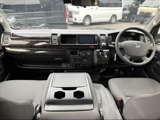 TOYOTA REGIUSACE VAN 2WD 2017 Image 31
