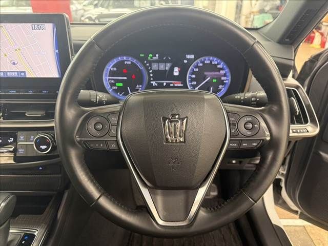 TOYOTA CROWN SEDAN HYBRID 2021 Image 31