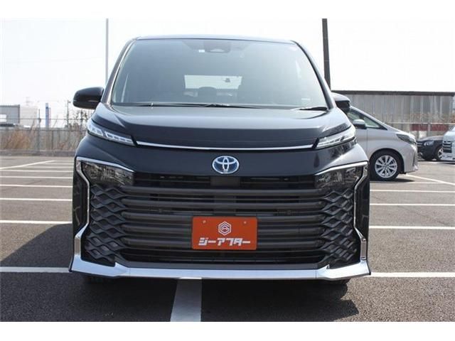 TOYOTA VOXY HYBRID 2023 Image 31