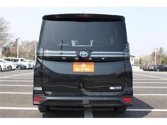 TOYOTA VOXY HYBRID 2023 Image 31