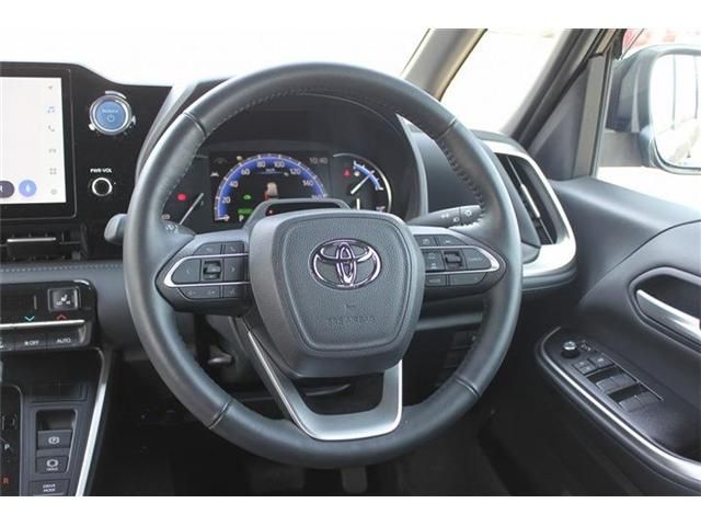 TOYOTA VOXY HYBRID 2023 Image 31