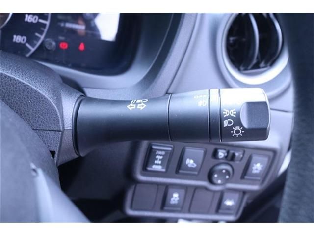 NISSAN NOTE 4WD 2019 Image 31