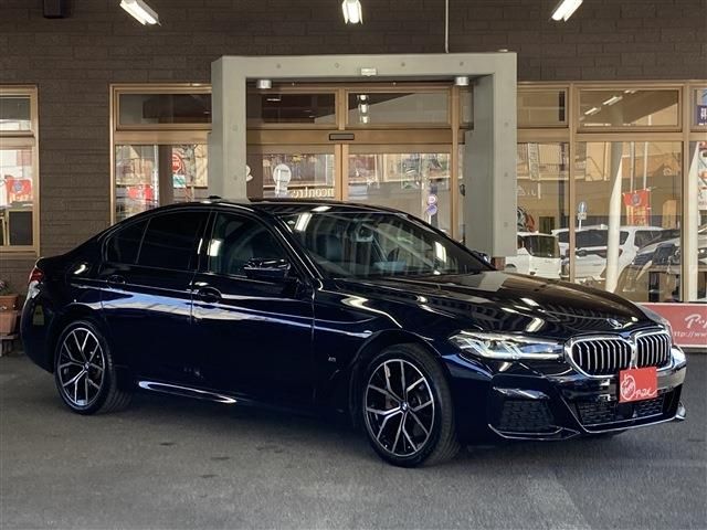 BMW 5SERIES SEDAN 2021 Image 31