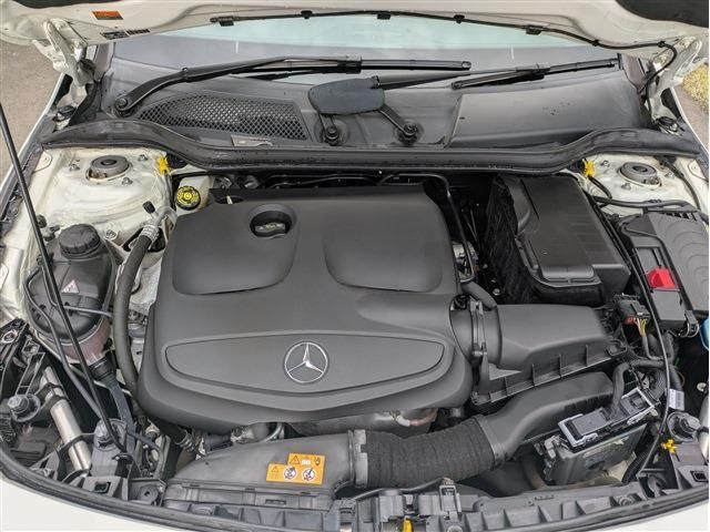 MERCEDES BENZ CLA SH 2017 Image 31