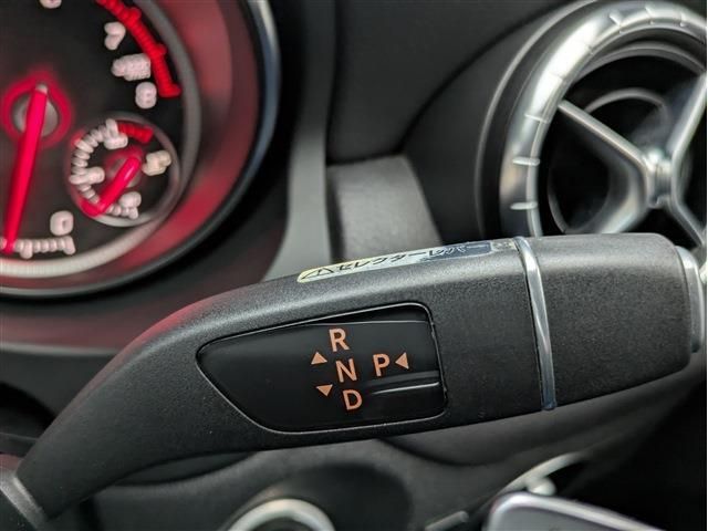 MERCEDES BENZ CLA SH 2017 Image 31