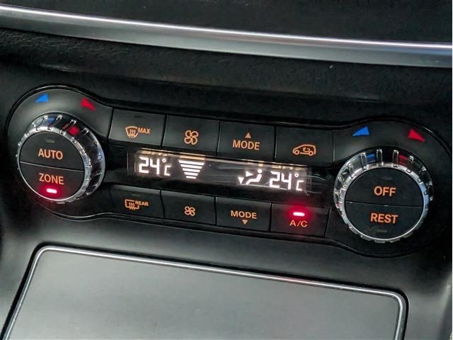 MERCEDES BENZ CLA SH 2017 Image 31