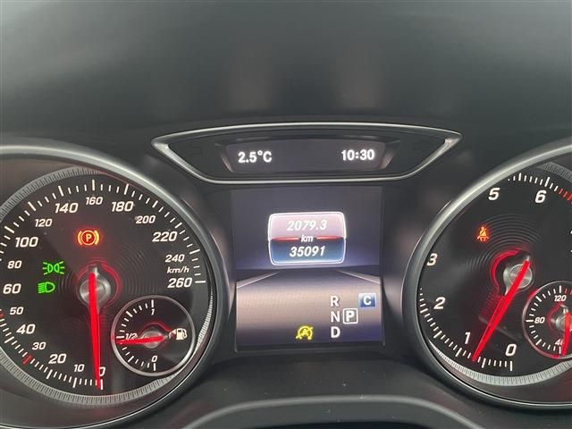 MERCEDES BENZ CLA SH 2017 Image 31