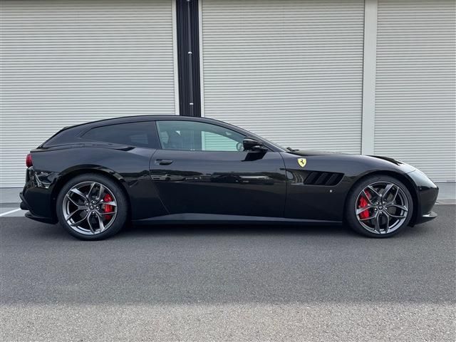 FERRARI GTC4 LUSSO T 2019 Image 31