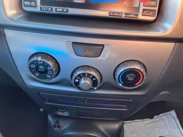 TOYOTA BB 2006 Image 31