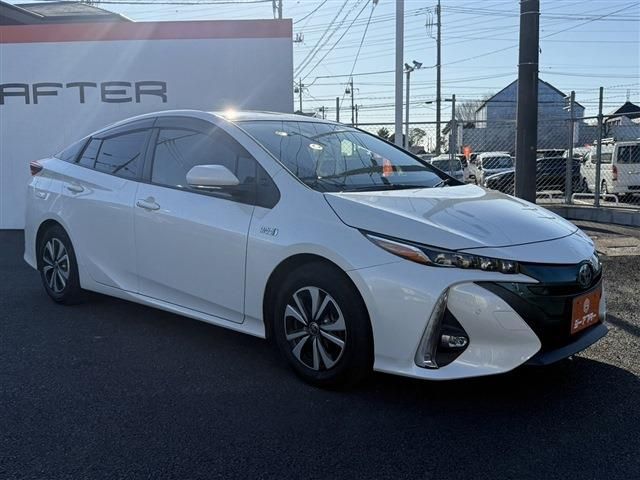 TOYOTA PRIUS PHV 2019 Image 31