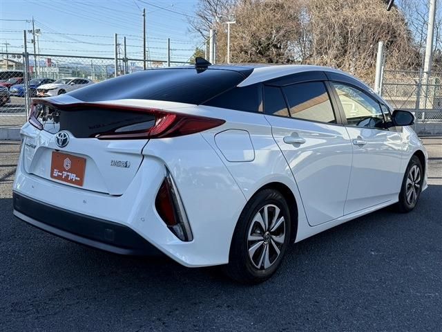 TOYOTA PRIUS PHV 2019 Image 31