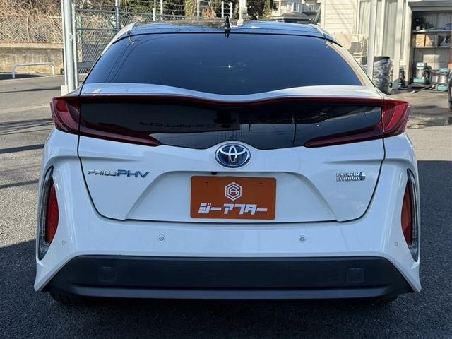 TOYOTA PRIUS PHV 2019 Image 31