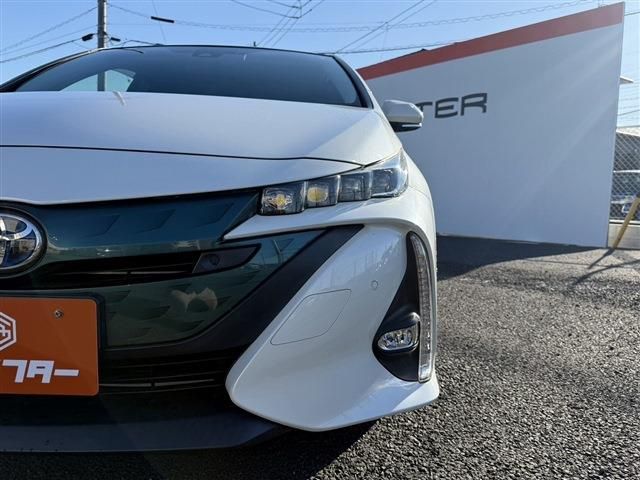 TOYOTA PRIUS PHV 2019 Image 31