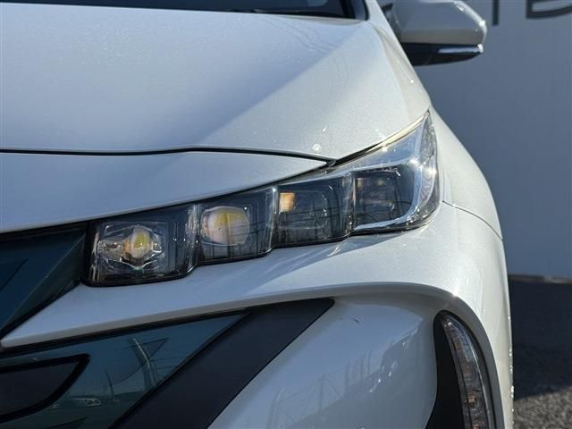 TOYOTA PRIUS PHV 2019 Image 31