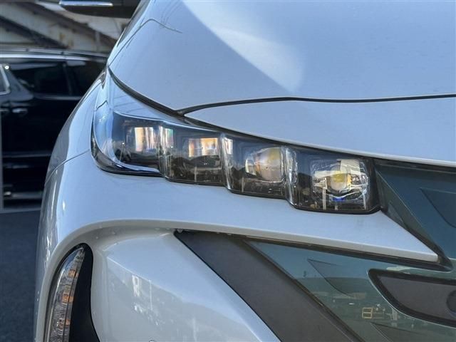 TOYOTA PRIUS PHV 2019 Image 31