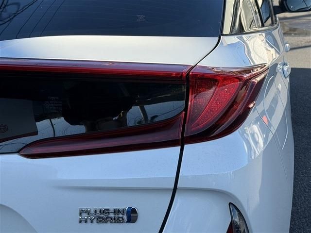 TOYOTA PRIUS PHV 2019 Image 31