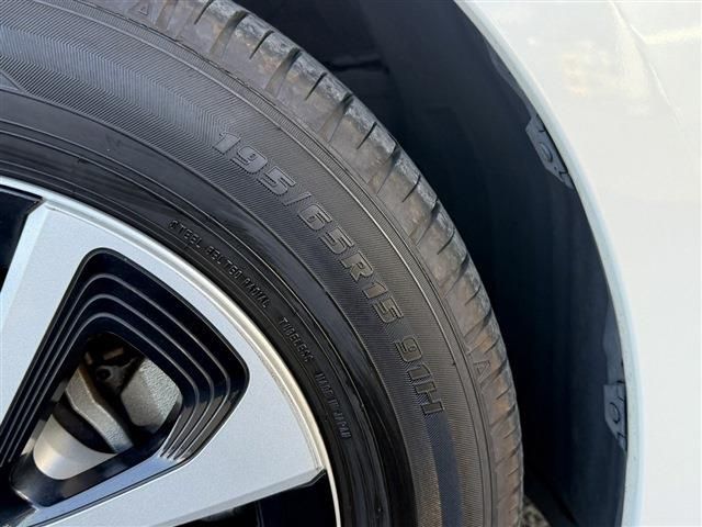 TOYOTA PRIUS PHV 2019 Image 31