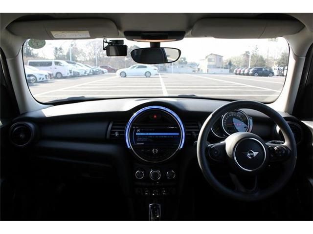 BMW MINI ONE 5DOOR 2019 Image 31