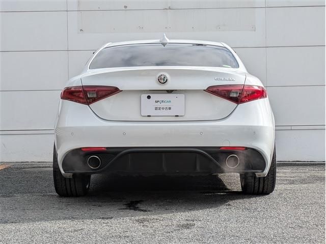 ALFAROMEO GIULIA 2020 Image 31