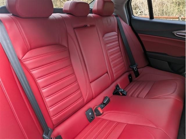 ALFAROMEO GIULIA 2020 Image 31
