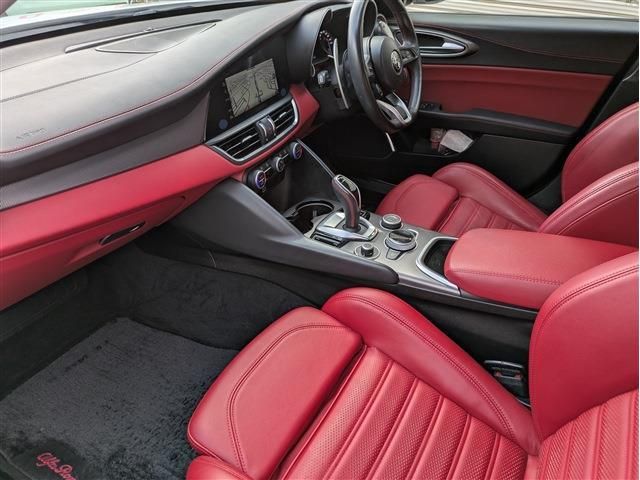 ALFAROMEO GIULIA 2020 Image 31