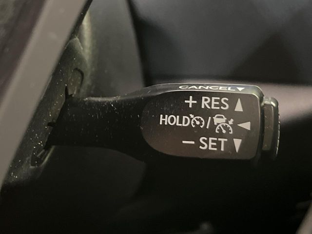 TOYOTA C-HR 2017 Image 31